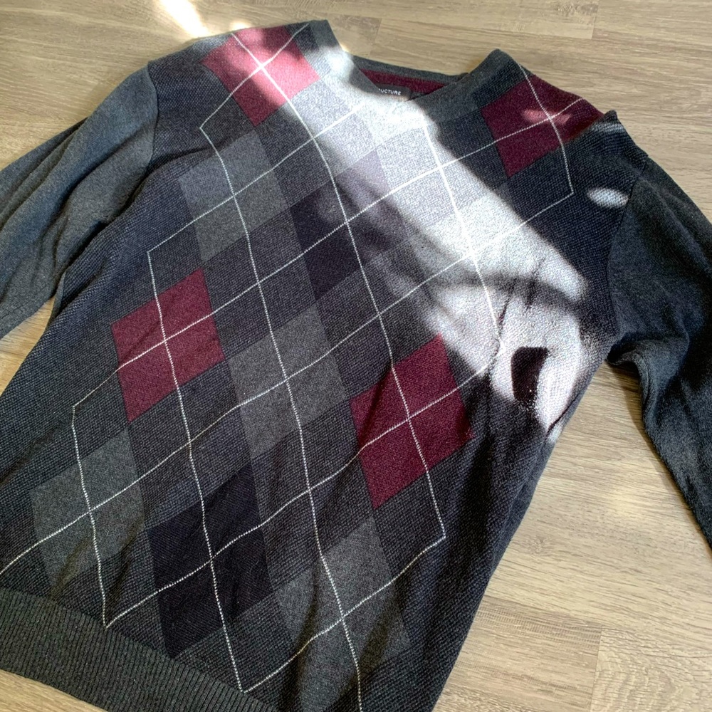 REALLY NICE GRUNGE SWEATER !!